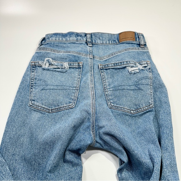 American Eagle Baggy Straight Distressed Jeans Highest Rise Size 4 - Picture 4 of 13